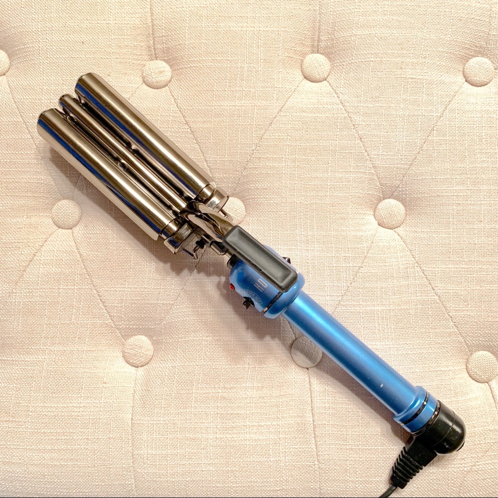 Hot Tools Blue Ice Titanium 3-Barrel Waver